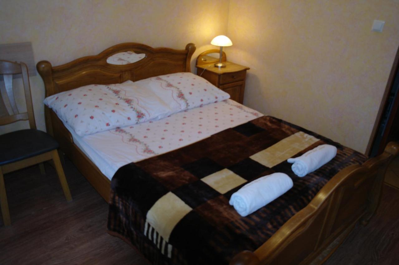 Pod Jarem Мініготель 3*